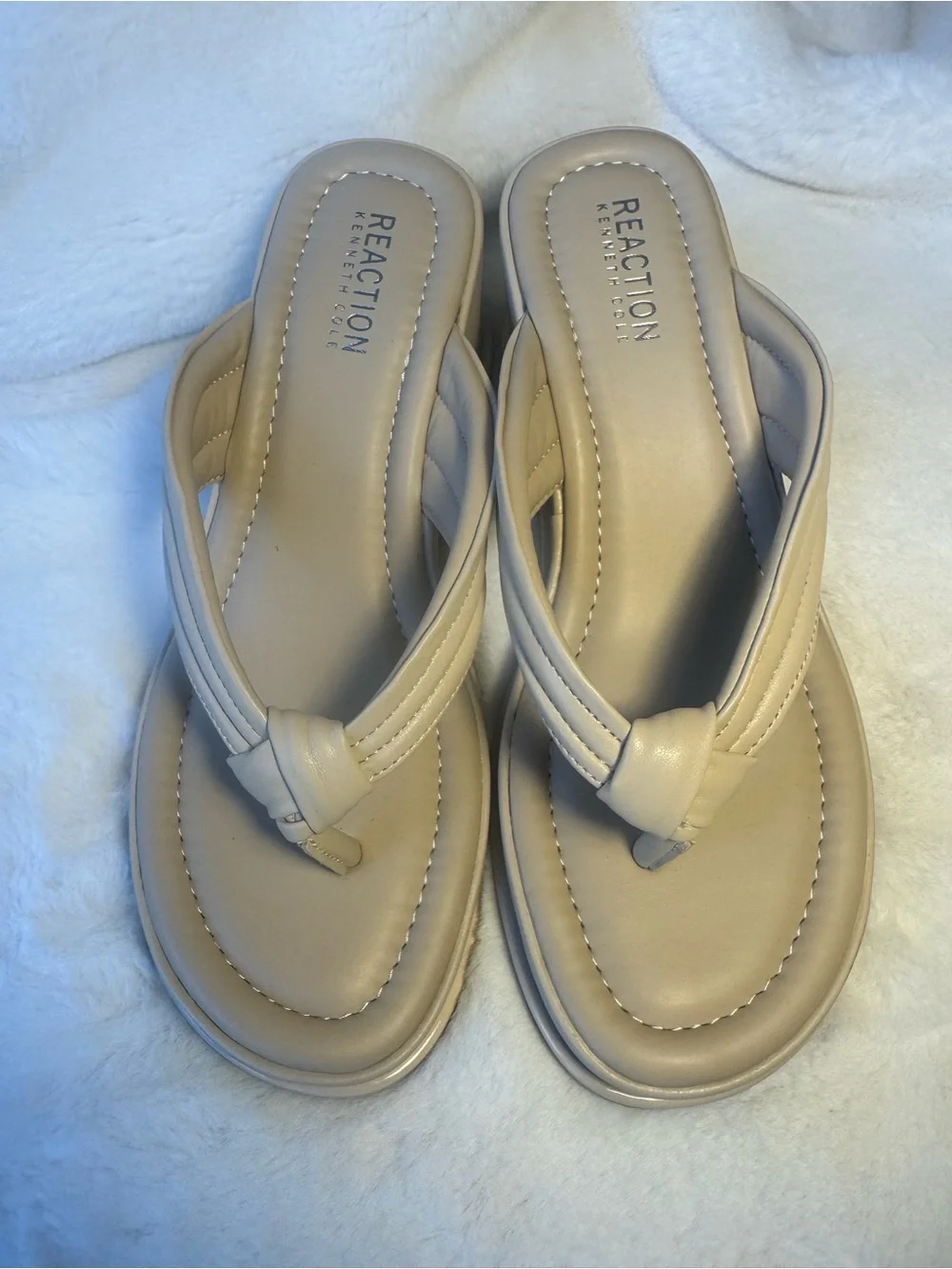 Reaction Kenneth Cole Women's Nude Wedge Thong Sandals Size 8